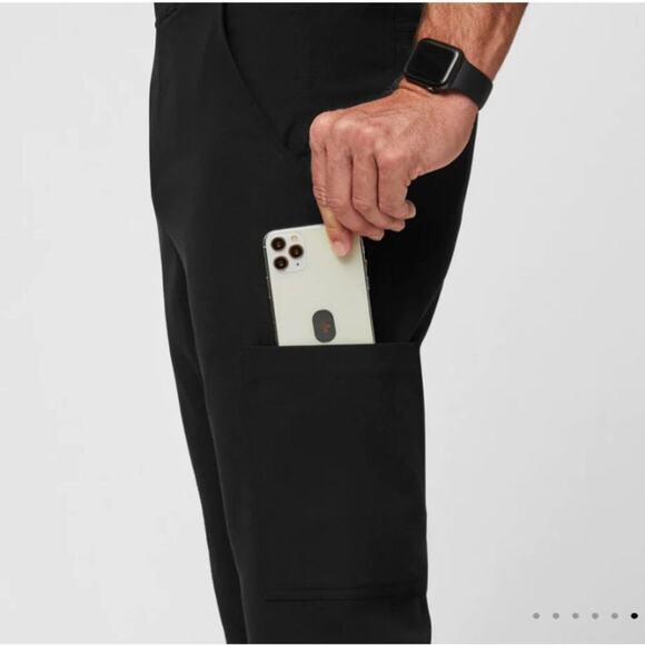 FIGS Axim Cargo Scrub Pants In Black Size XL/T - Picture 3 of 8